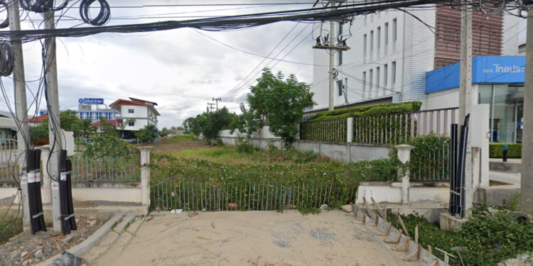 [ขาย] ที่ดินติดถนนลำพูน-ดอยติ ย่านห้างแจ่มฟ้า โรงพยาบาล